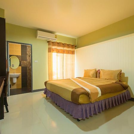 The Corner Hotel (Adults Only) Чианграй Экстерьер фото