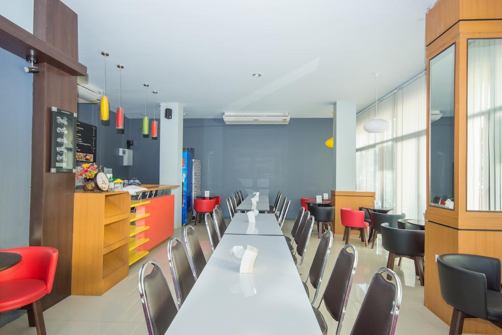 The Corner Hotel (Adults Only) Чианграй Экстерьер фото