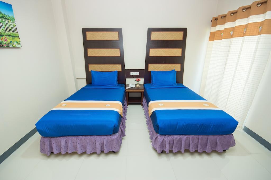 The Corner Hotel (Adults Only) Чианграй Экстерьер фото